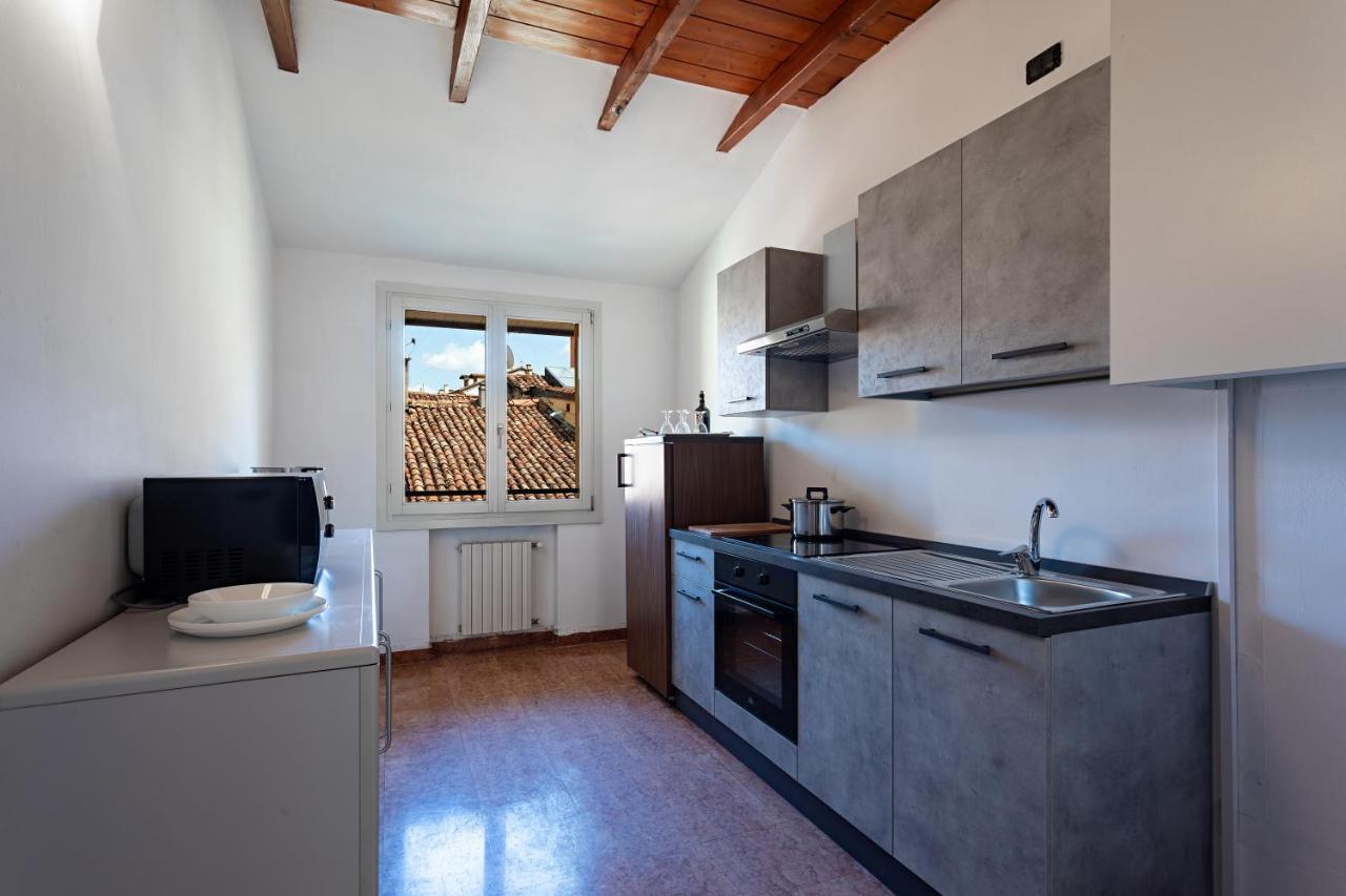 Bologna'S Way Sguardo Sui Tetti Lägenhet Exteriör bild